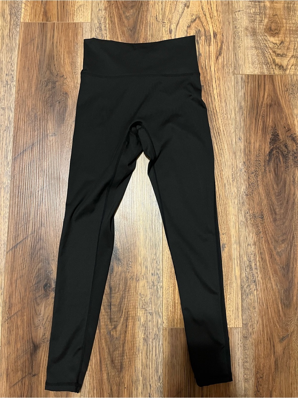 Black Leggings With Back Detail